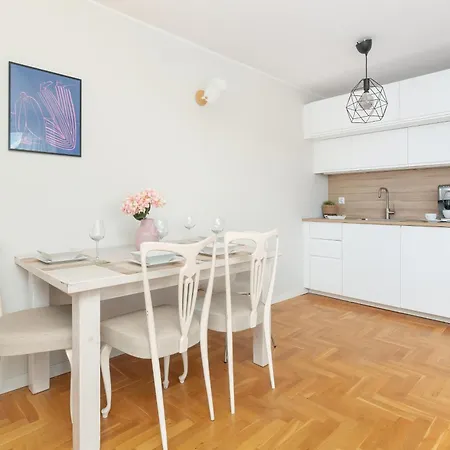 Jasny I Elegancki W Sopocie By Renters Lägenhet Sopot